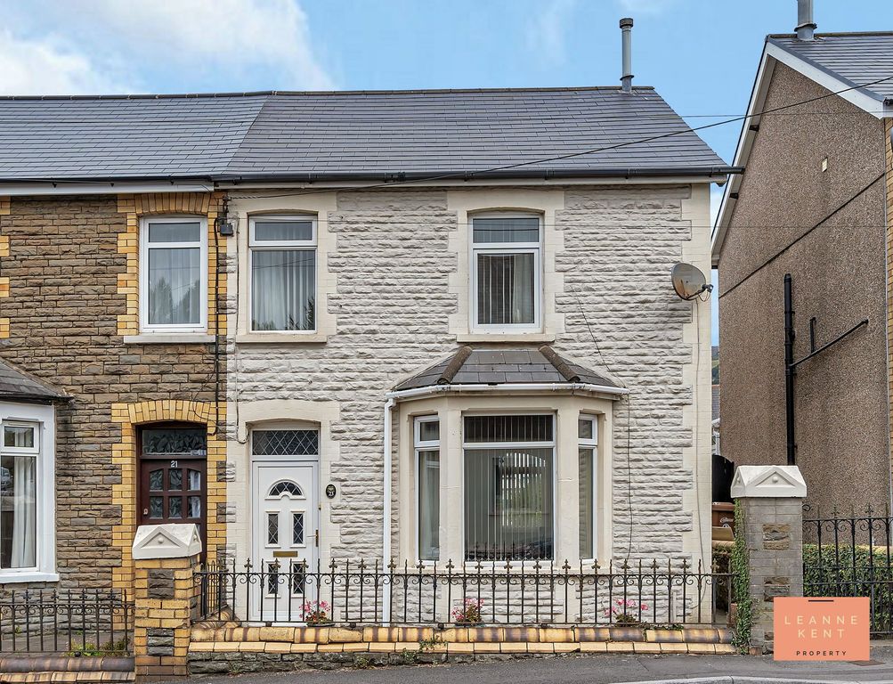 Property photo 1 of 32