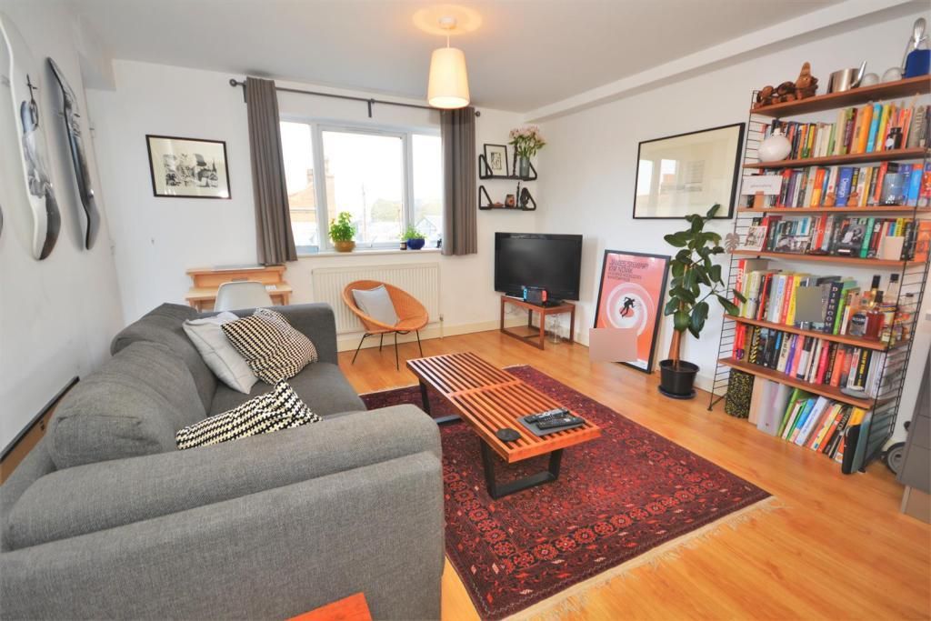 Property photo 2 of 7 Photo 1