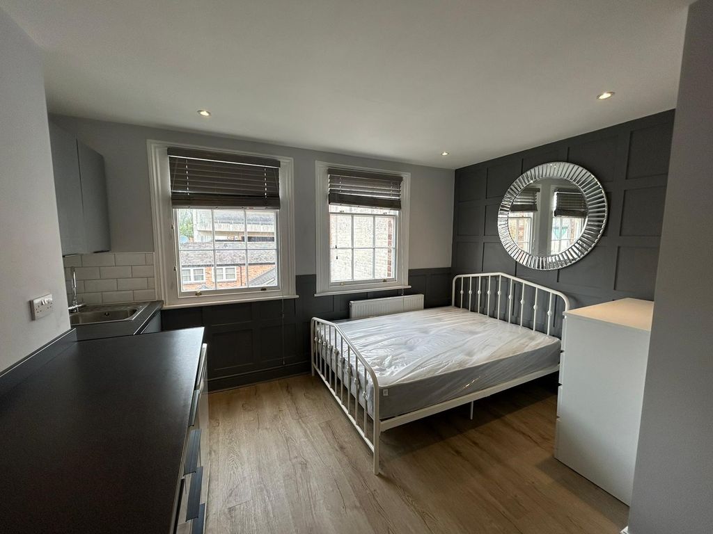 Additional image 5 of 9 bed shared accommodation to rentLeamington Spa CV32
