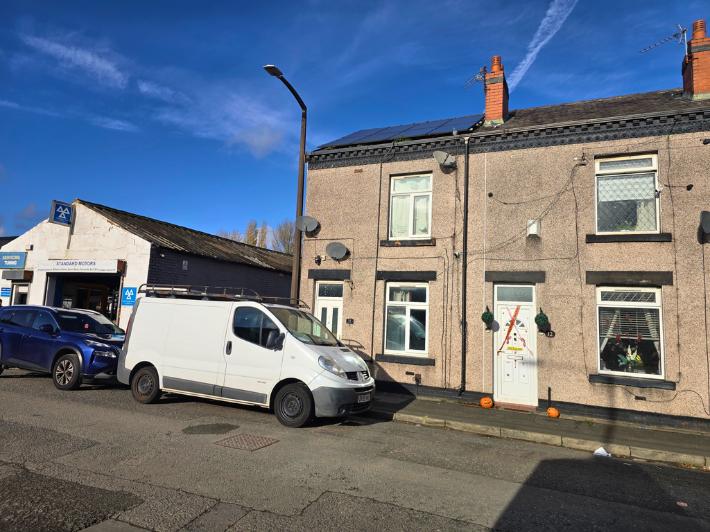 Property photo 1 of 1 2 Seperate 1 Bedroom Flats For Sale Gower Street, Farnworth Bl47Ey