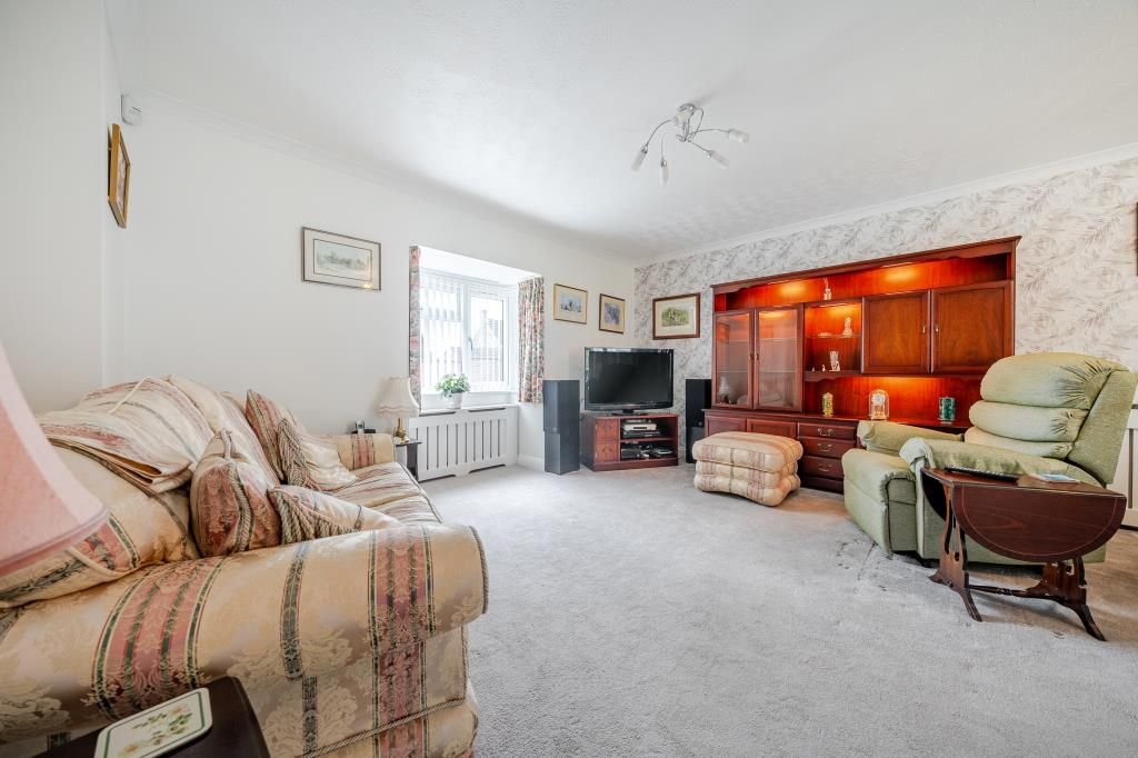 Property photo 3 of 12 Living