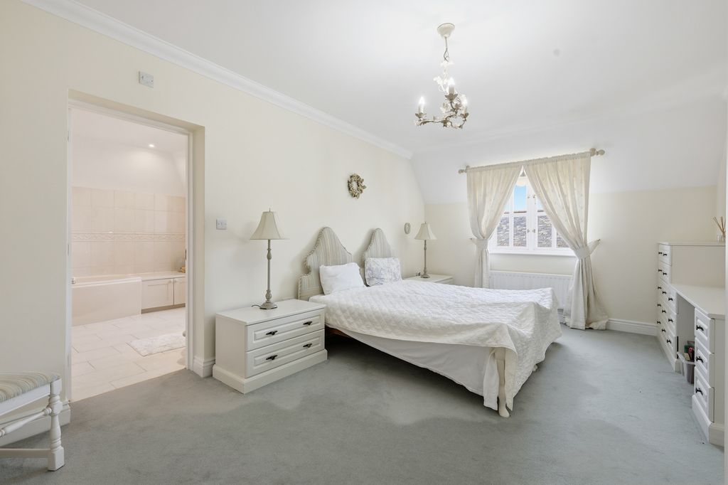 Property photo 3 of 35 37_Img_9142