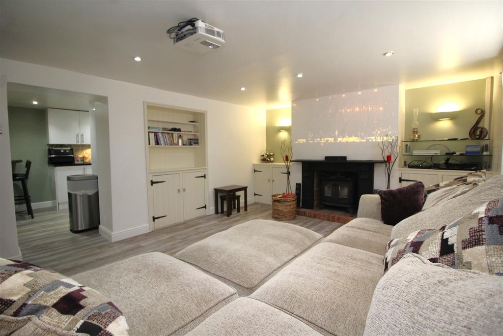 Property photo 2 of 20 Family Room 1 .Jpg