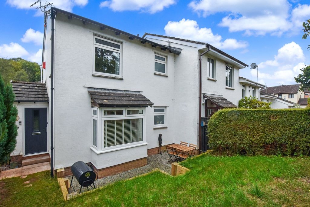 Property photo 1 of 11 Front Aspect