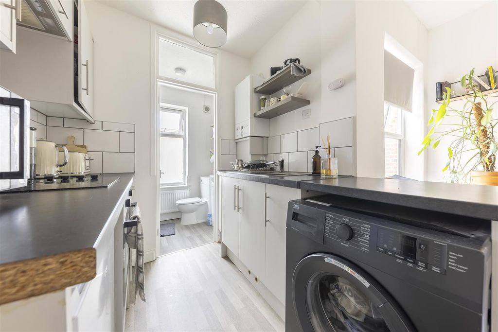 Property photo 2 of 9 Ba-2.Jpg