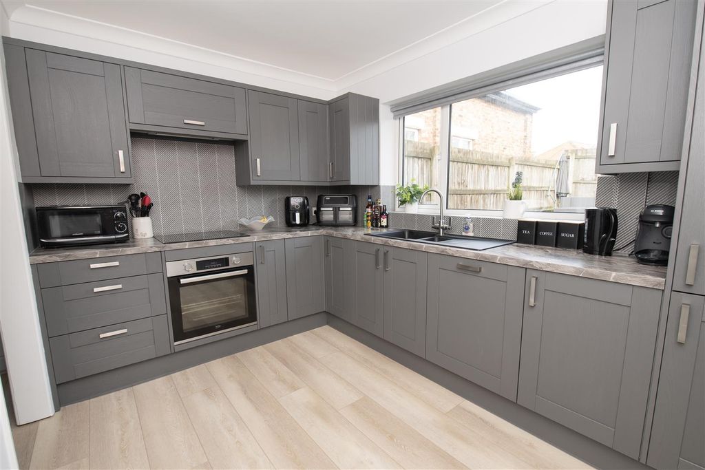 Property photo 3 of 35 89Mainstreet015.Jpeg