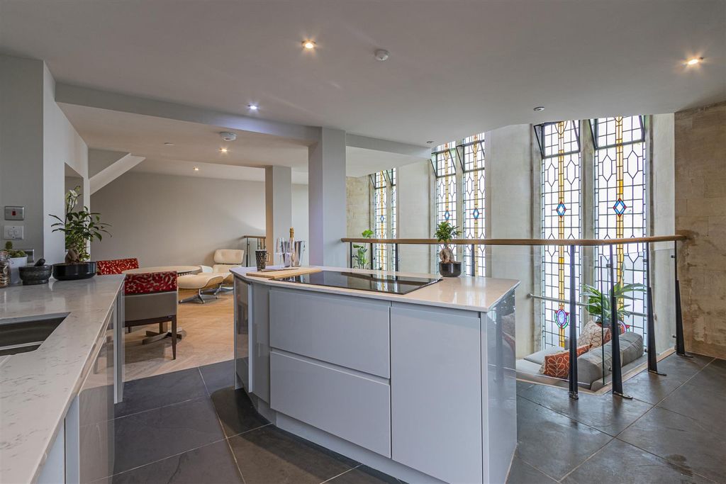 Property photo 3 of 14 St James Church 7-2.Jpg