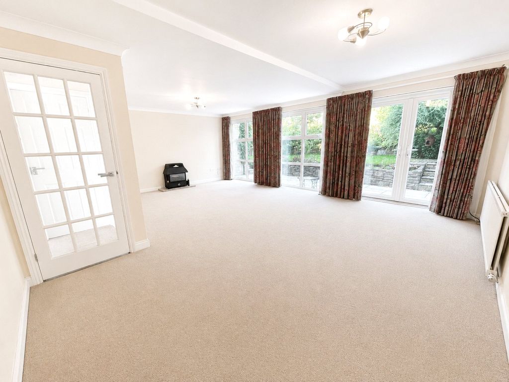 Property photo 2 of 15 Picture No. 41