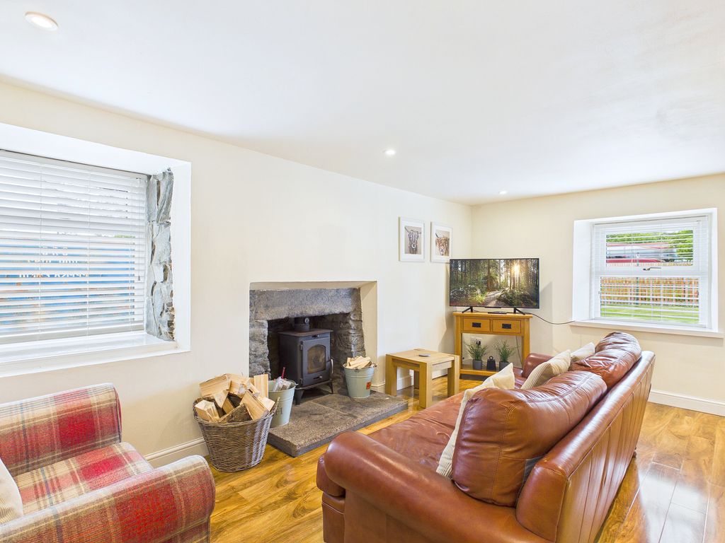Property photo 3 of 39