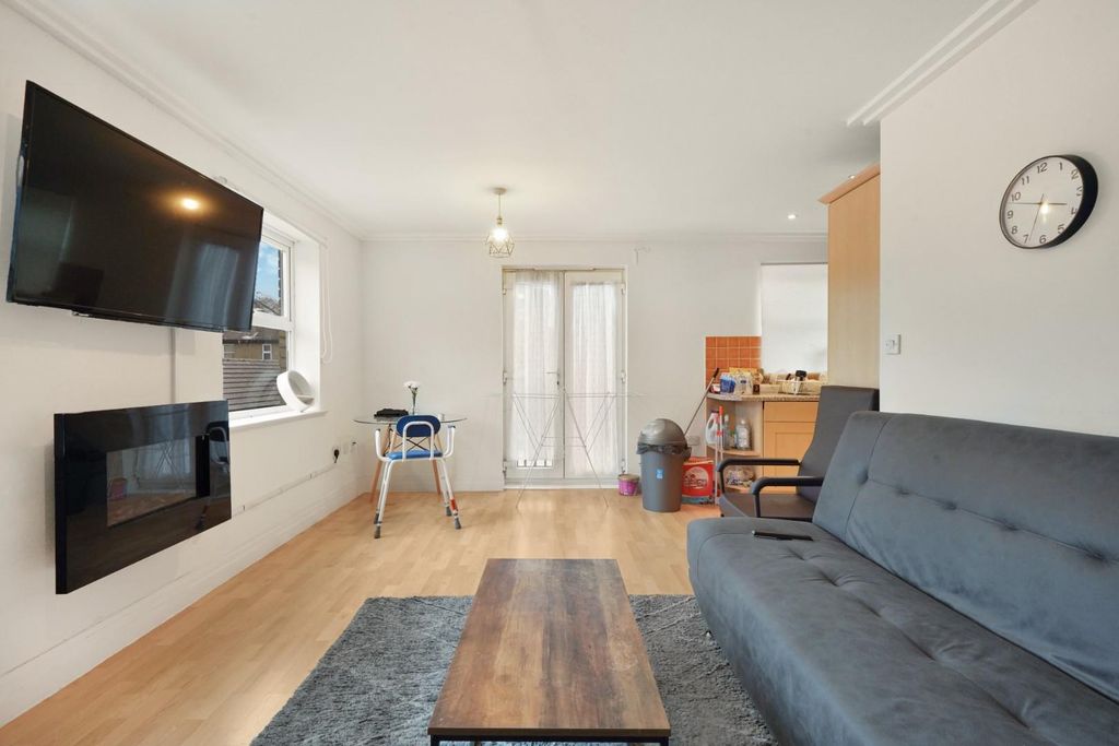 Property photo 3 of 15 1 (3).Jpg