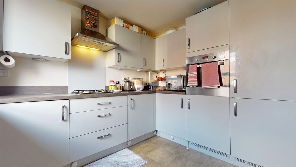 Property photo 2 of 13 02122026_001205.Jpg