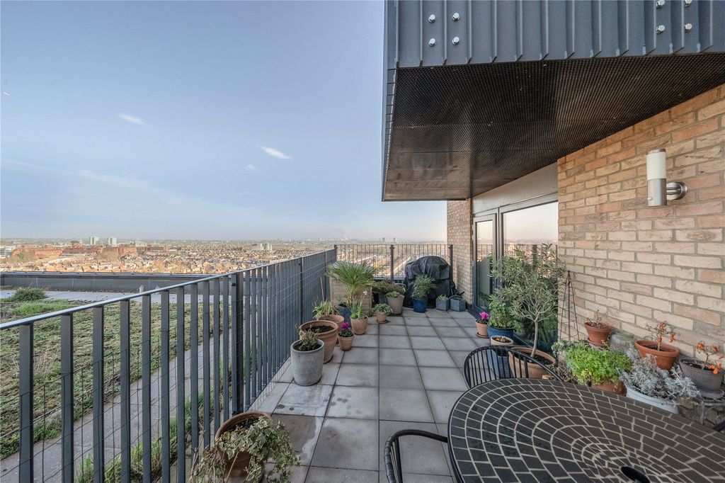 Property photo 1 of 18 Picture No. 43