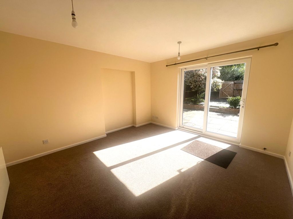 Property photo 2 of 9 Image