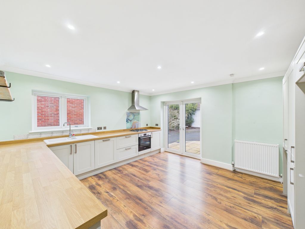 Property photo 3 of 18 Gallery