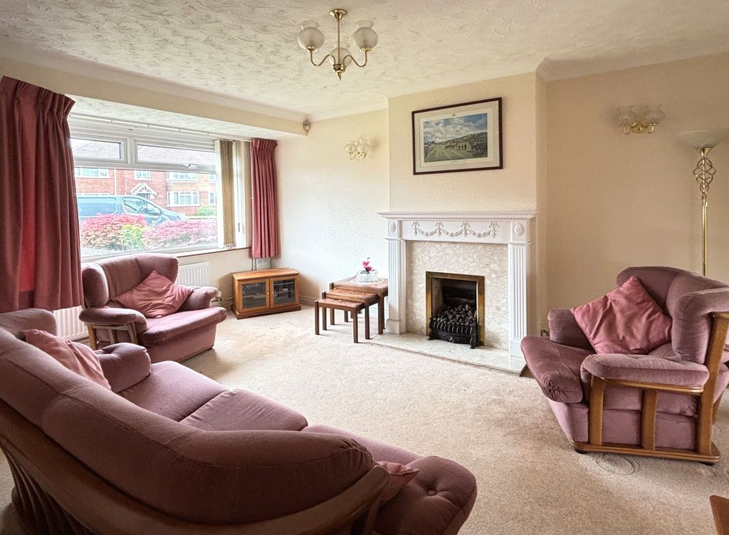 Property photo 2 of 11 Sitting Room 2