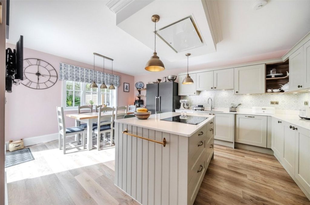 Property photo 3 of 29 Picture No. 69