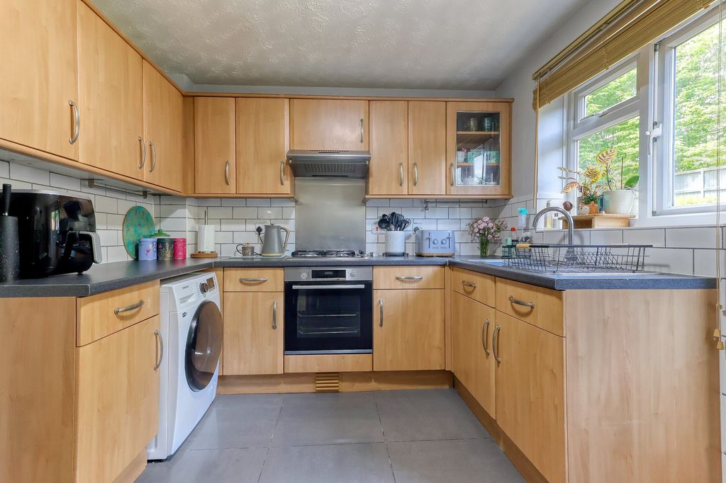 Property photo 3 of 11 Picture No. 10