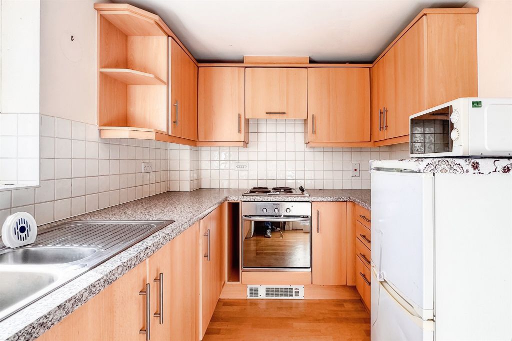 Property photo 2 of 6