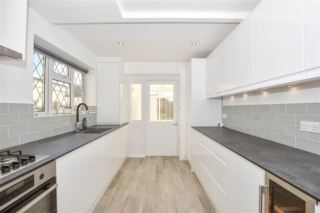 Property photo 2 of 12 Kitchen