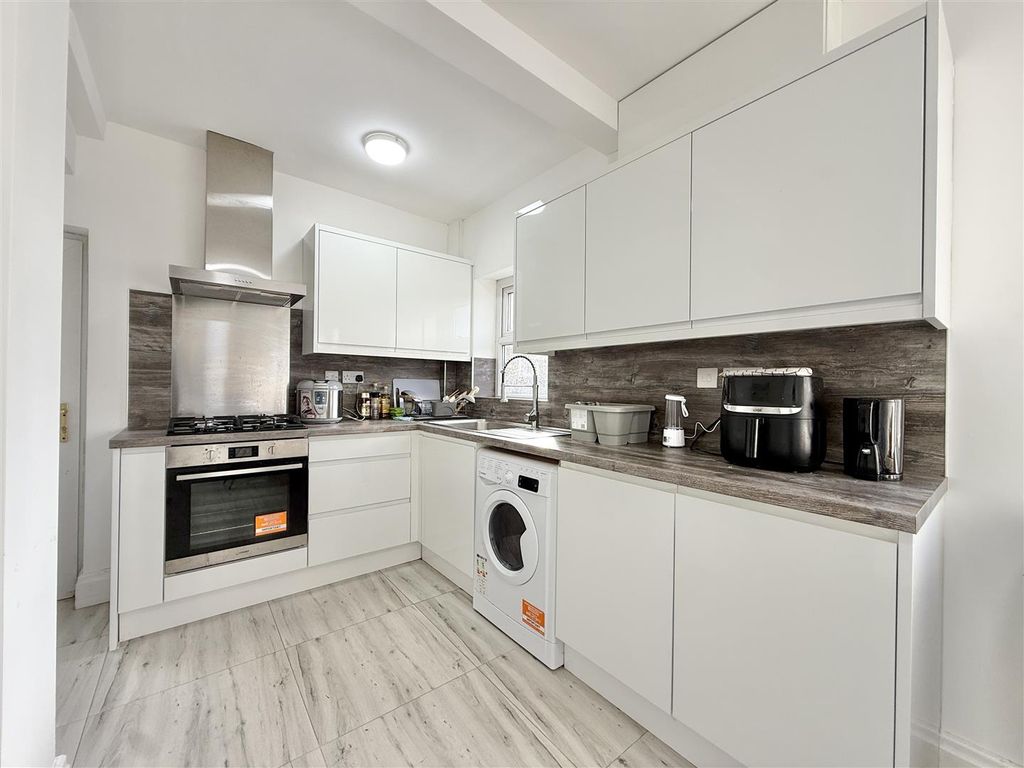 Property photo 3 of 13 Img_2578.Jpg