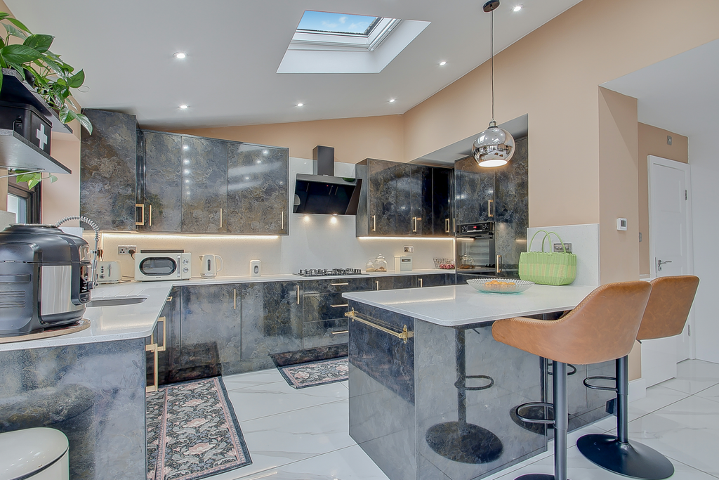 Additional image 4 of 5 bed end terrace house for saleBurwell Avenue, Greenford UB6