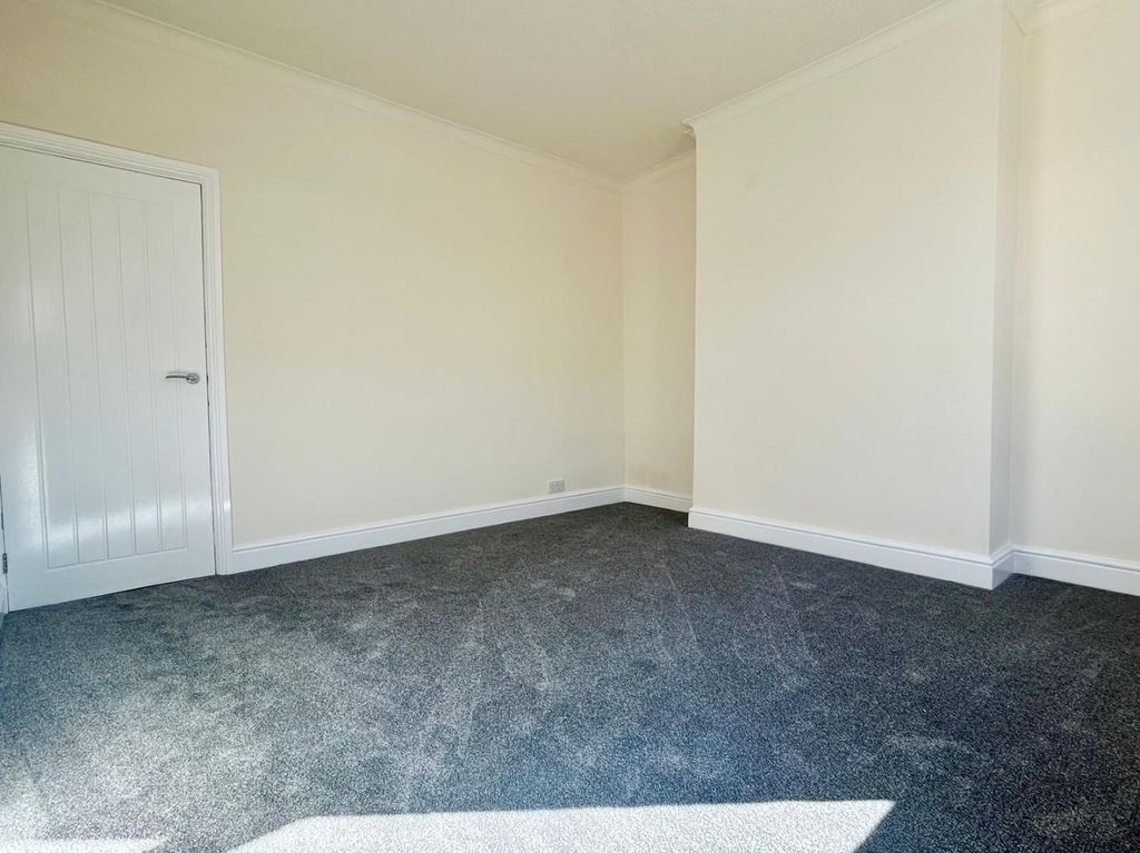 Property photo 3 of 11 Edna Lounge 2.Jpg