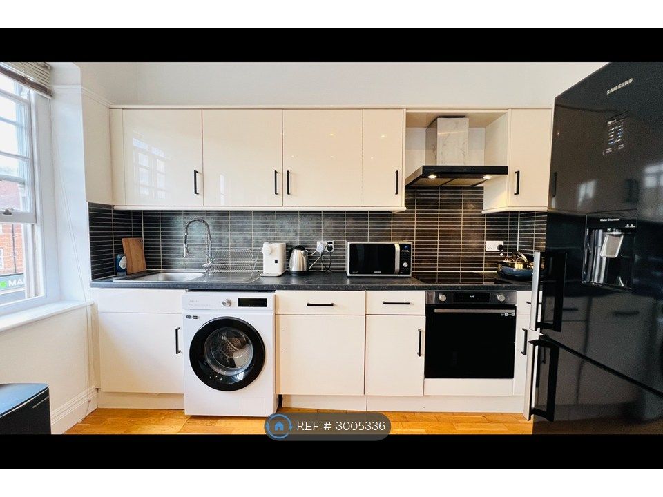 Property photo 2 of 19 Kitchen