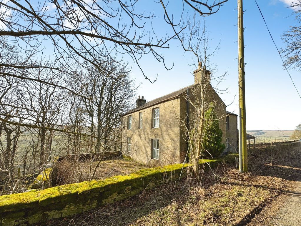 Property photo 1 of 9 Photo 8