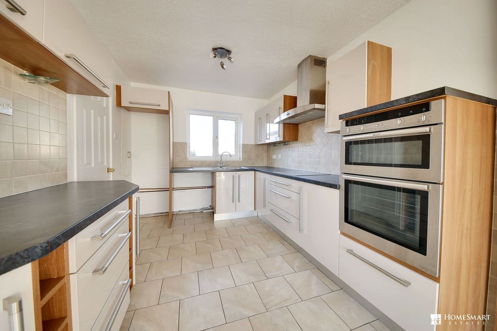 Property photo 2 of 26 Kitchen