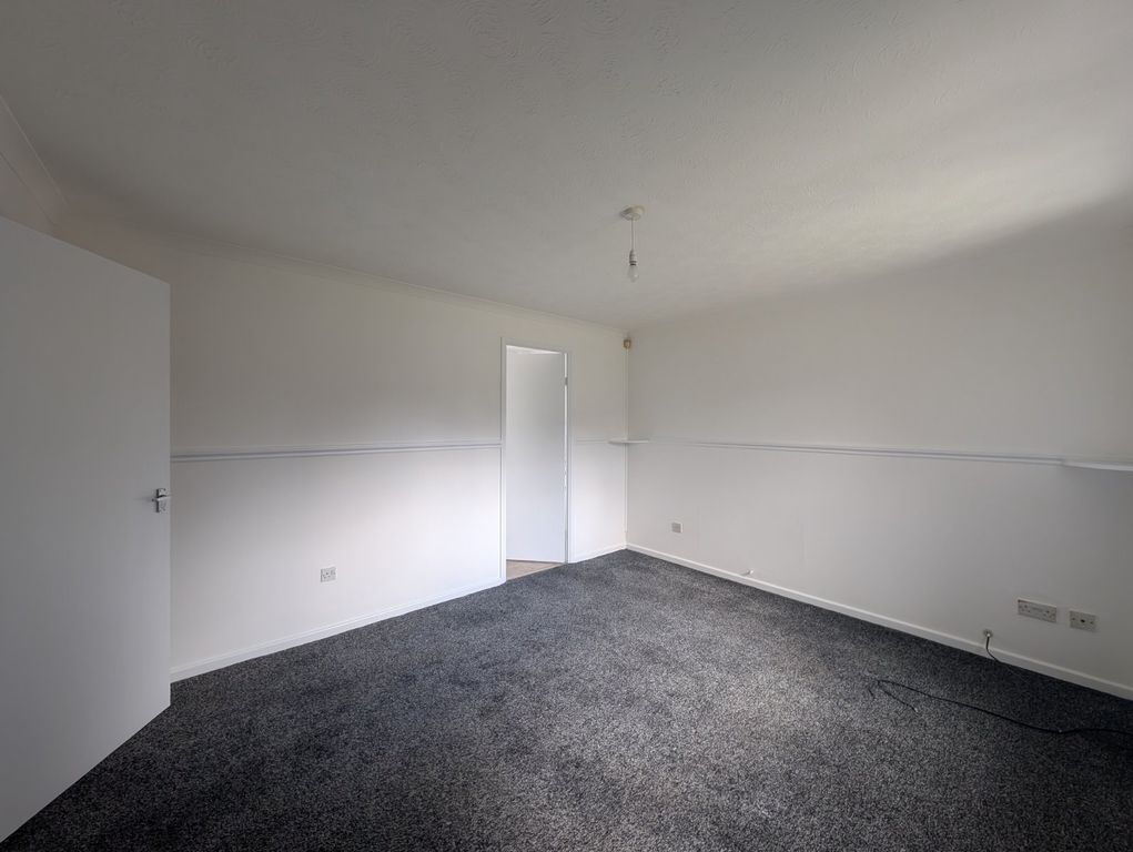 Property photo 2 of 11 Picture No. 02