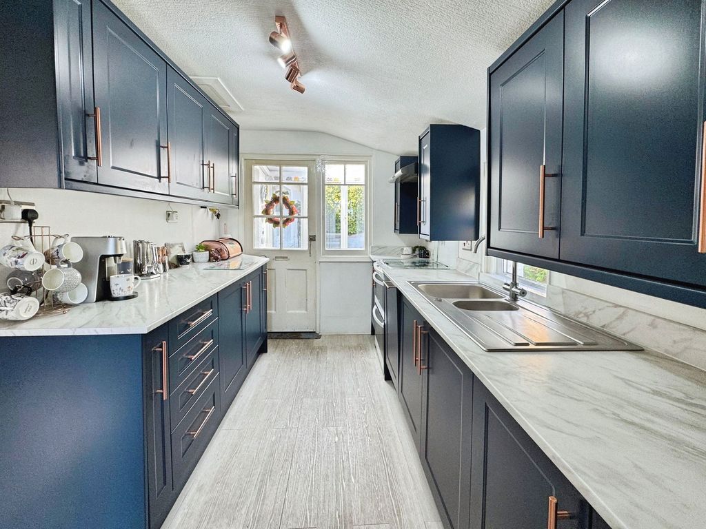Property photo 2 of 48