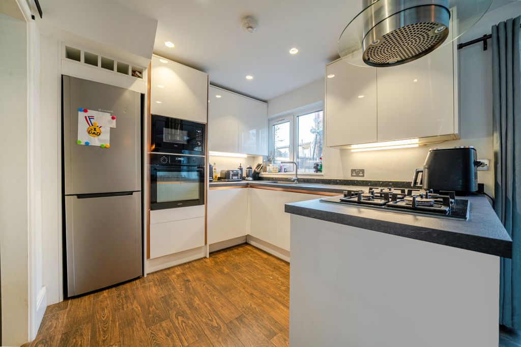 Property photo 3 of 24 Kitchen