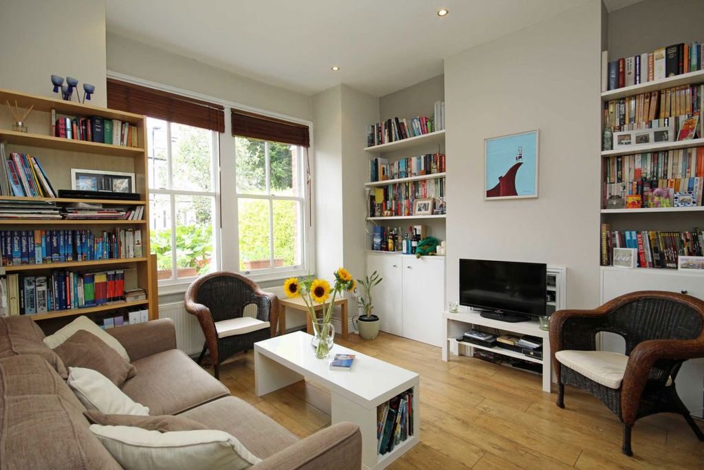Property photo 2 of 8