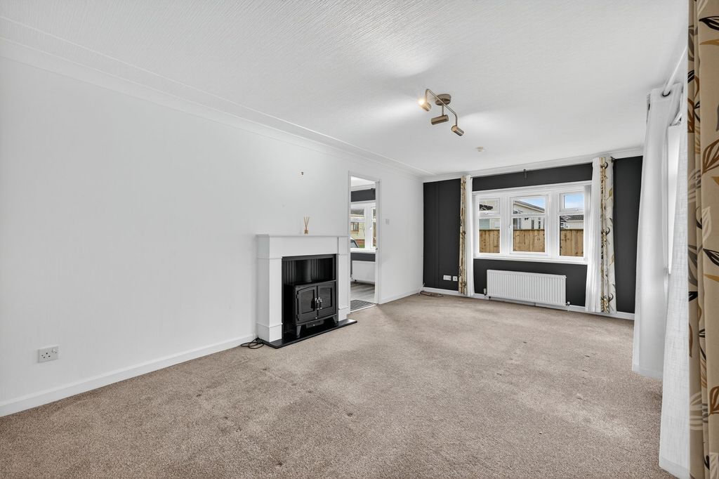 Property photo 3 of 35