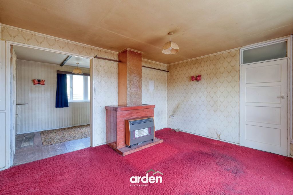 Property photo 2 of 11