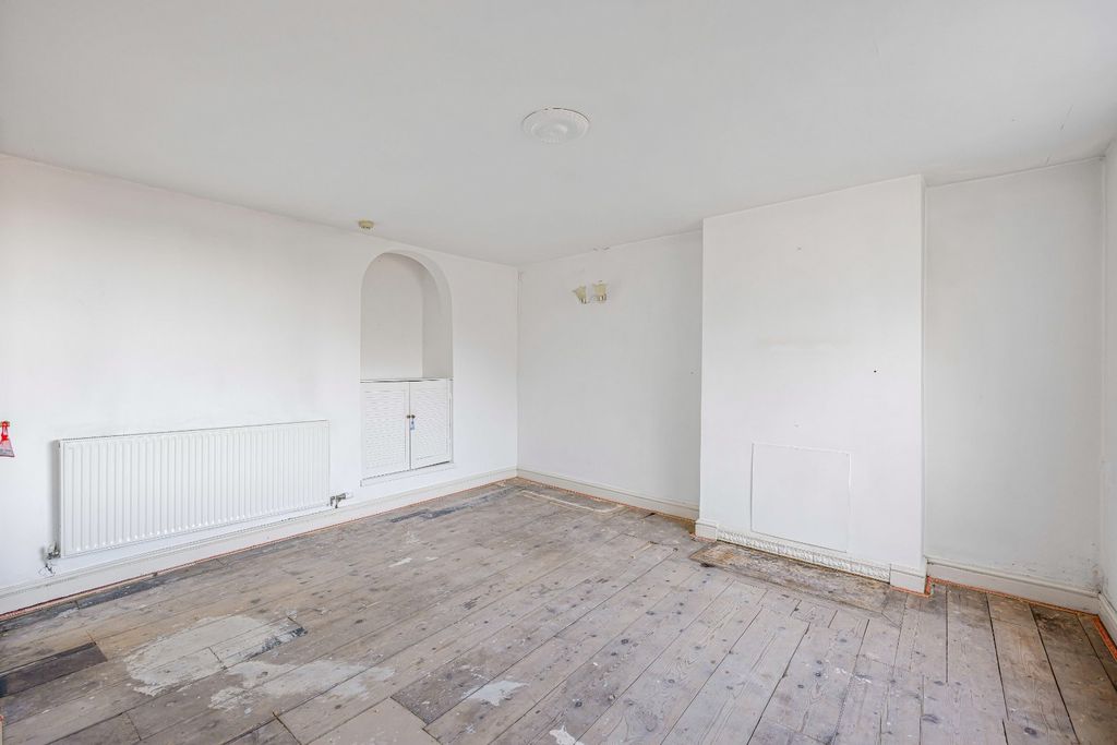 Property photo 3 of 8 Sitting Room