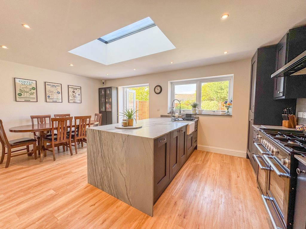 Property photo 2 of 30 Kitchen 1