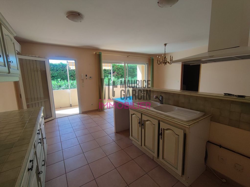 Property photo 1 of 10 Apartment For Sale In Pernes-Les-Fontaines