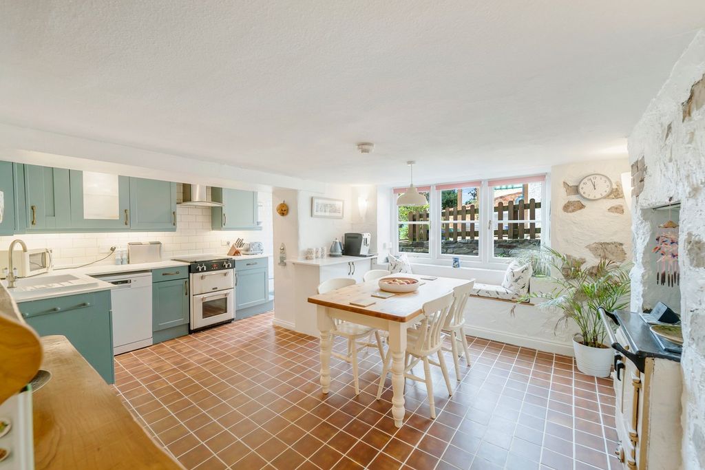 Property photo 2 of 29