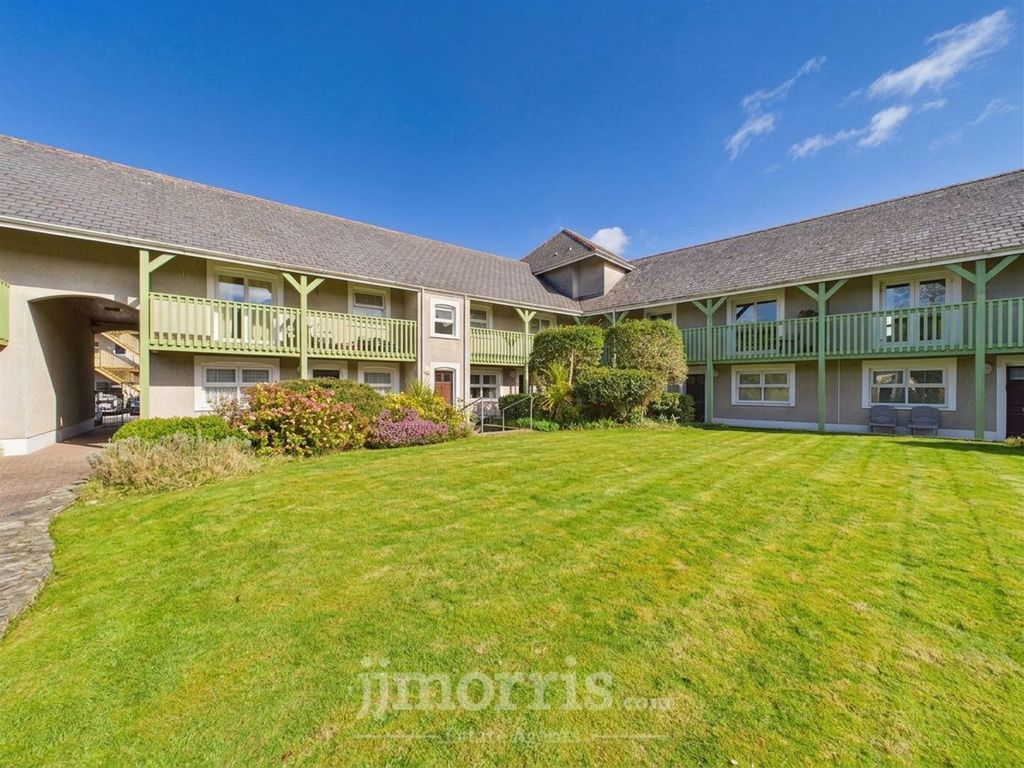 Property photo 1 of 27