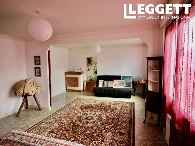 Property photo 2 of 10