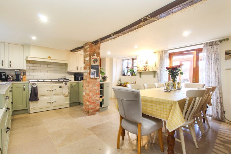 Property photo 2 of 31 Kitchen/Diner