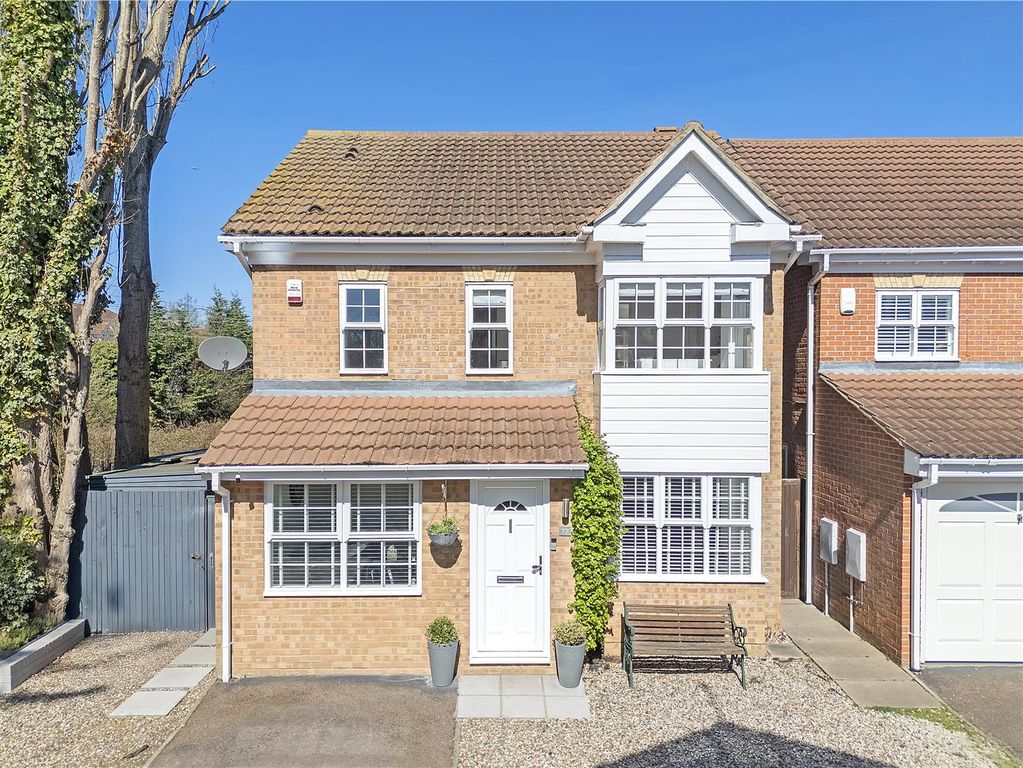 Property photo 1 of 32