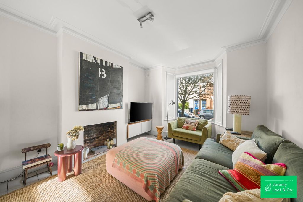 Property photo 3 of 15 Living Room