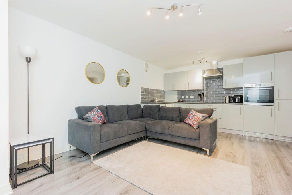 Property photo 3 of 16 Imgl5669.Jpg