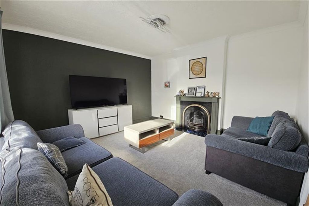 Property photo 1 of 20 (Main)