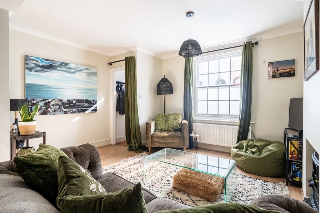 Property photo 3 of 15 4354754