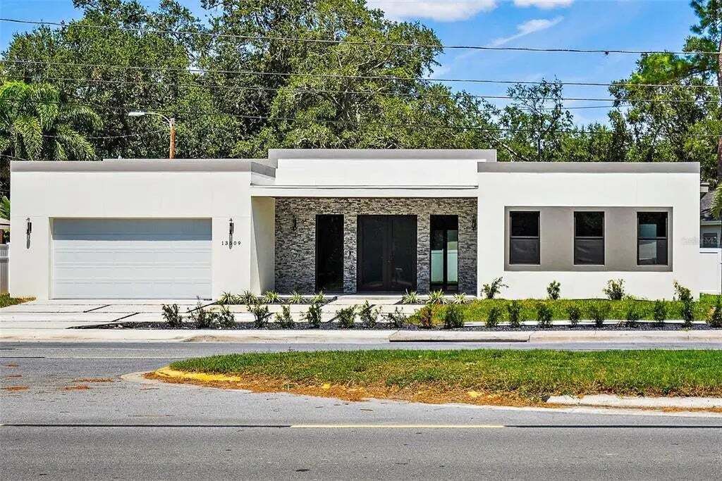 Property photo 1 of 20