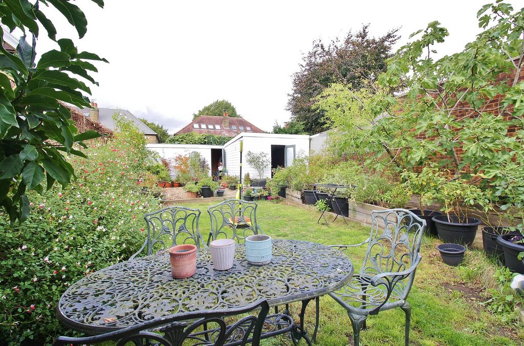 Property photo 3 of 11