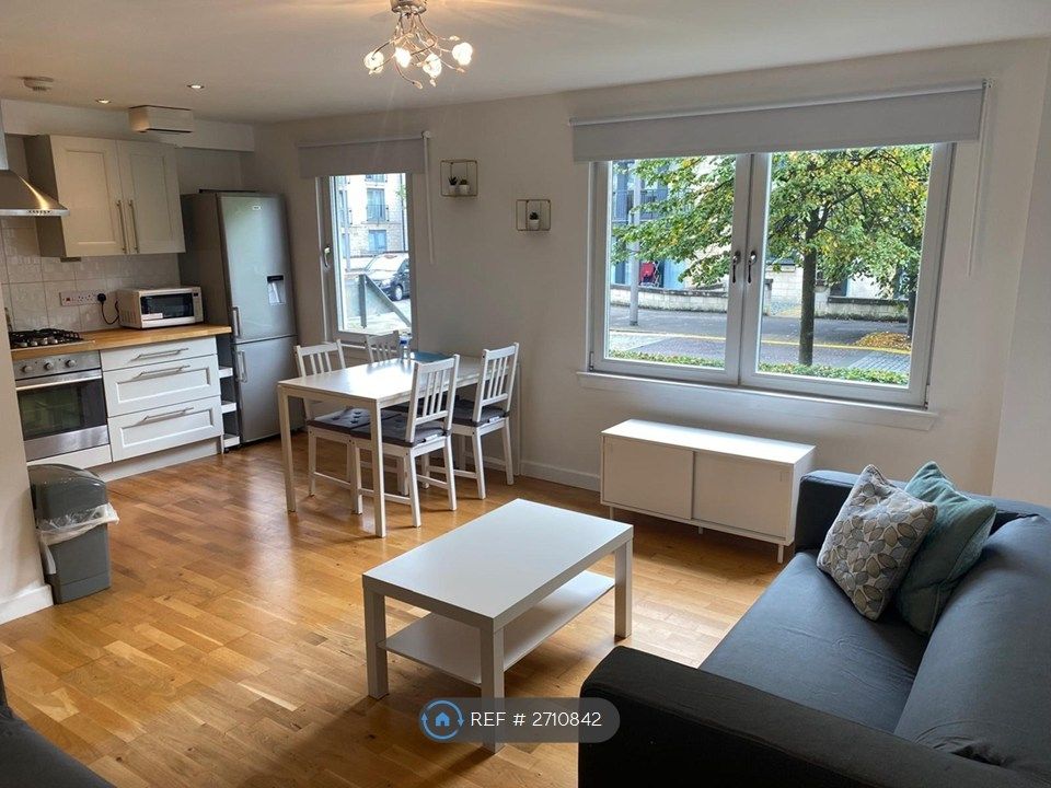 Property photo 2 of 16 Open Plan Living Area